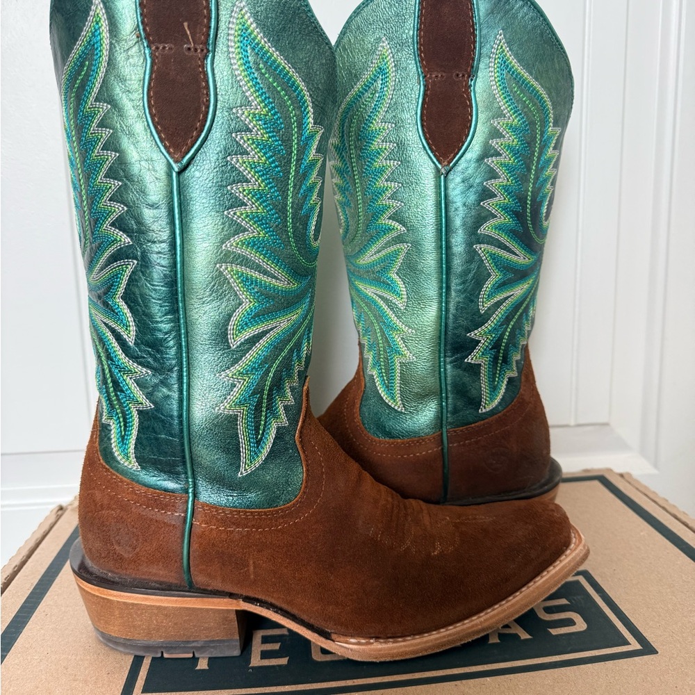 Ariat Roughout suede boots